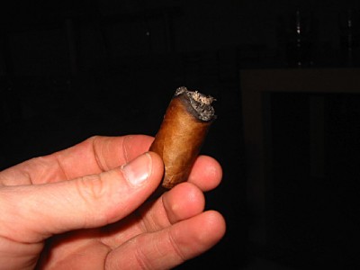 Je fume un cigare