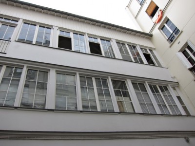Je vais au bureau
