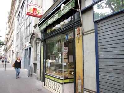 Je vais à la boulangerie