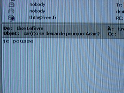 Je regarde mes emails