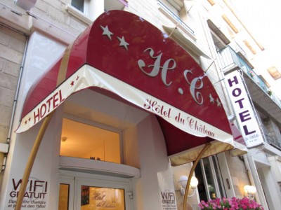 Je m'arrête à un hôtel