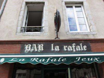 Je vais au bar La Rafale