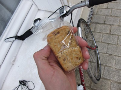 Je mange un biscuit