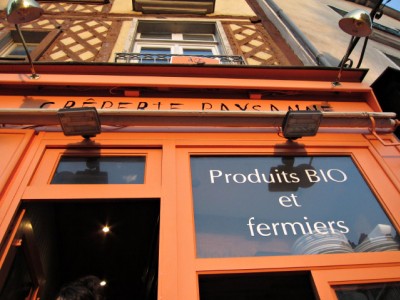 Je vais manger dans une crêperie