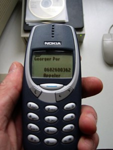 J'appelle Georges qui doit venir me prendre pour transporter ma chaine pour la soirée de Spill