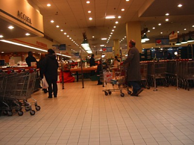 Nous allons au supermarché