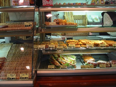 J'achète un sandwich à la boulangerie