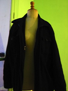 Je pose mon manteau