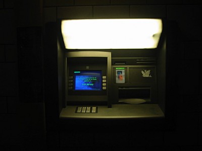 Je sors retirer de l'argent