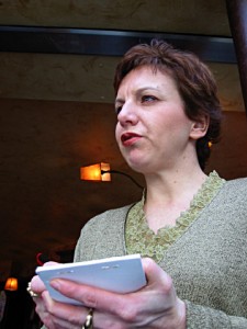 La serveuse vient prendre notre commande
