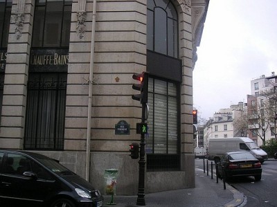09:01:40