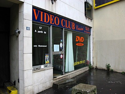 Je vais au vidéo club