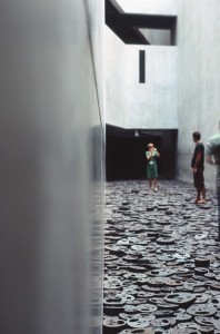 empty_berlin_1_21