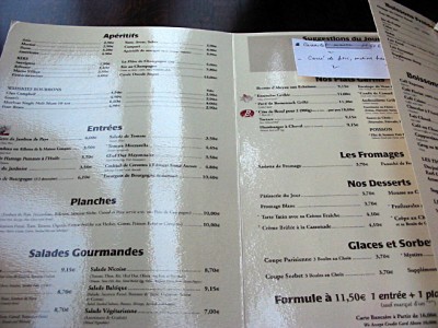Nous allons manger à la Roseraie