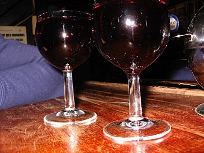 Nous buvons du vin