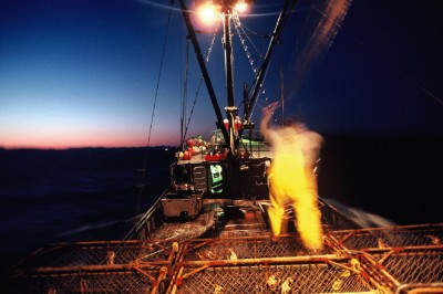 03FISHINGWEB-JEP