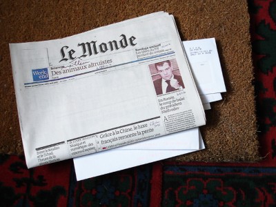 le monde pas de la porte