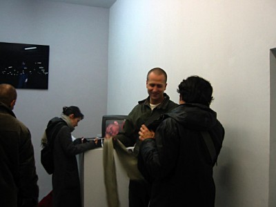 Je retrouve Edouard à un vernissage à la Galerie Paris Project Room