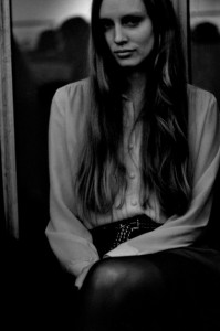 Femme assise