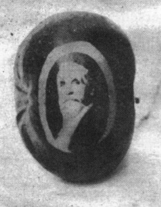 Photographie du Président Émile Loubet sur pomme "d'Api" en 1898