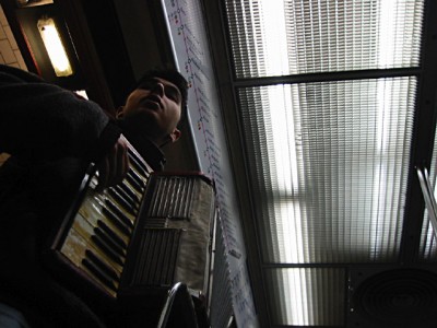 Un joueur d'accordéon
