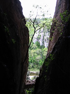 Nous entrons dans une seconde grotte
