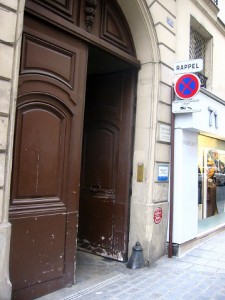 Je vais au bureau