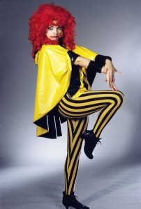 Nina Hagen, perruque rouge