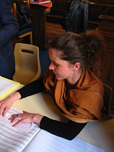 Je retrouve Gaëlle. Je lui donne les piles afin qu'elle puisse continuer sa journée ADaM