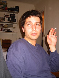 Visite de Nicholas. Il aimerait que je m'engage plus dans Spill