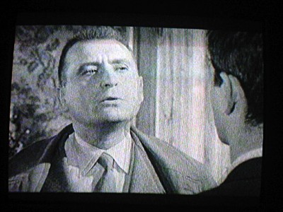 Nous regardons la télévision