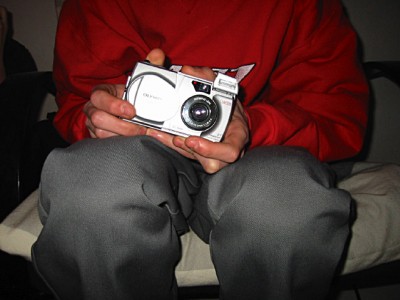 Je discute longuement avec un fou de photo numérique qui n'aime pas qu'on le prenne en photo