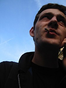 J'appelle Xavier pour le localiser