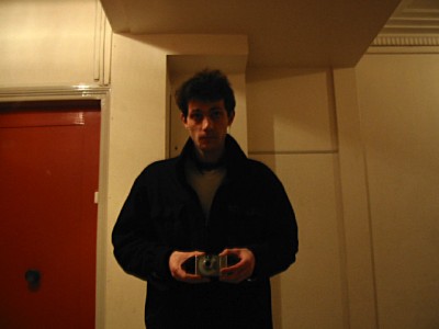 Je rentre chez moi. Il est tard. Je suis fatigué