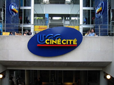 Nous allons au cinéma