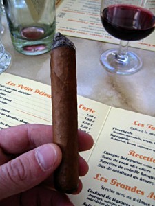 Je fume mon cigare
