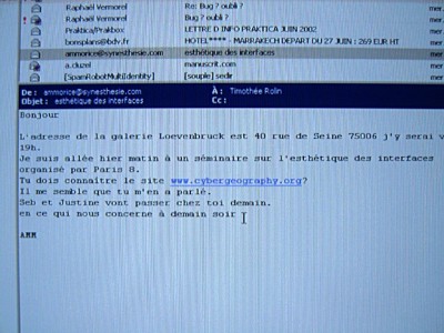 Je lis mes emails