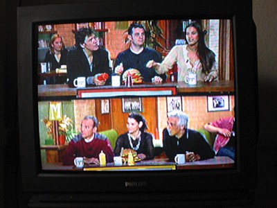 Nous regardons une merde à la télévision