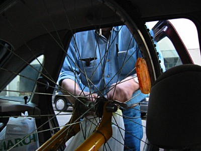 J'ai mis mon vélo à l'arrière