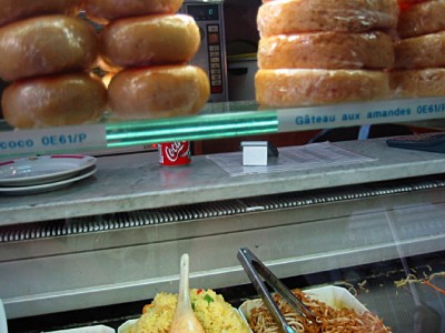 Je passe prendre un coca chez le chinois