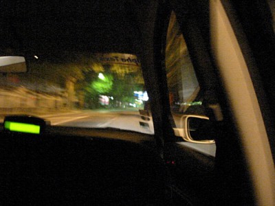 Nous prenons un taxi