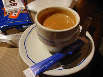 Je bois un café