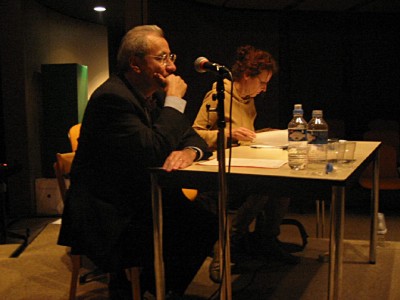 J'échange avec Michel Maffesoli qui partipe lui aussi à la table ronde