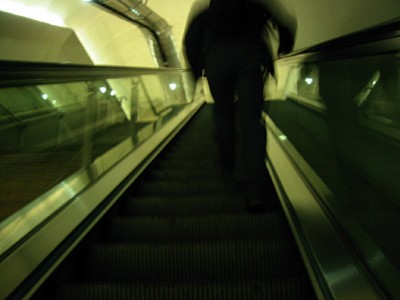 Je monte un escalator