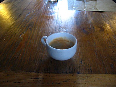Je bois un café