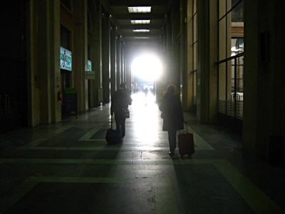 Nous cherchons des consignes pour déposer nos bagages