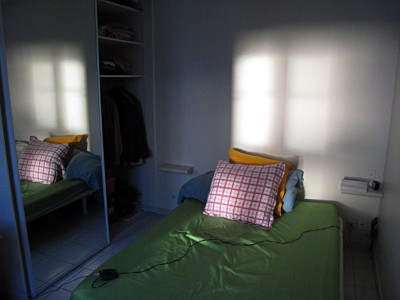 La chambre est petite