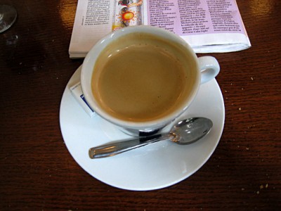 Je bois un café