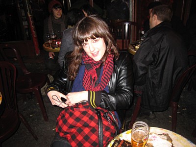 Je retrouve Marjolaine en terrasse