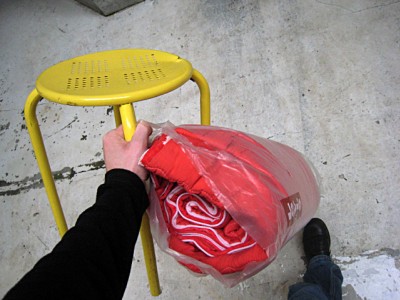 Je descends un tabouret et un duvet
